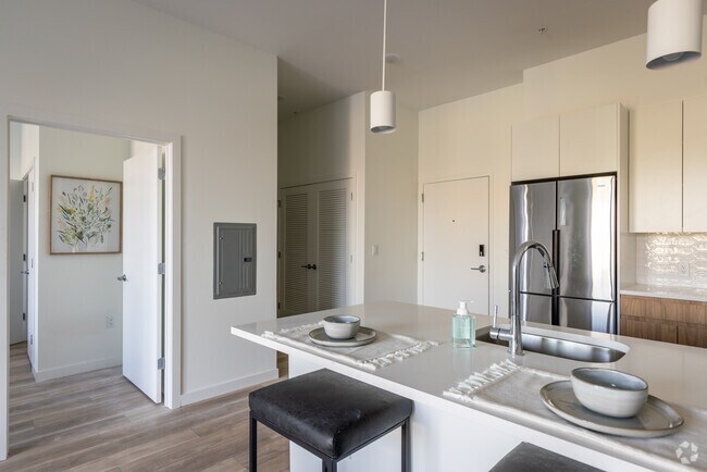 1BR, 1BA - 661-668SF