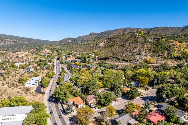 The average lot size in Riverview is 10,000SF.