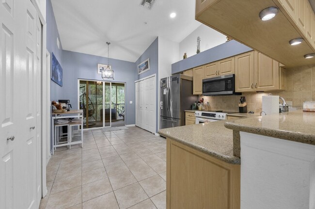 25727 Lake Amelia Way unit 204, Bonita Springs, FL 34135 - photo 4