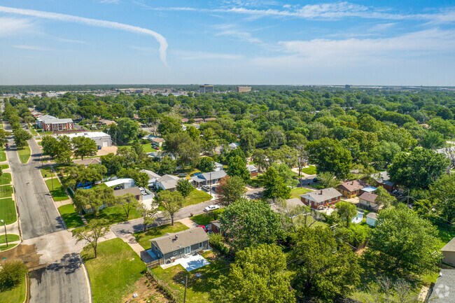 Eastridge has everything you could ever want in a neighborhood.