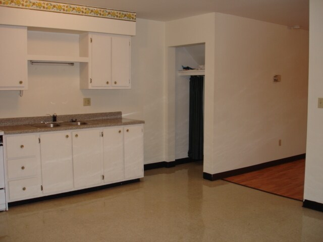 Kitchen - Unit 1R