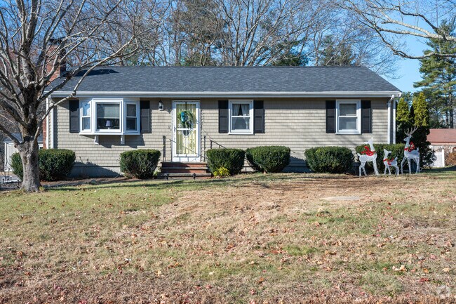 Ranch homes are a very popular architectural style in the Whittenton Junction neighborhood.