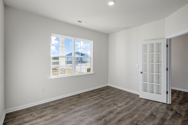 3000 Platinum Cir unit 36205125, West End, NC 27376 - photo 5