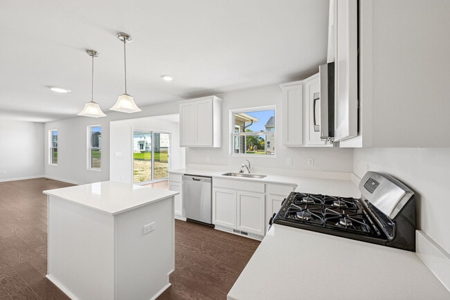 54759 Heron Cir, Chesterfield, MI 48047 - photo 4