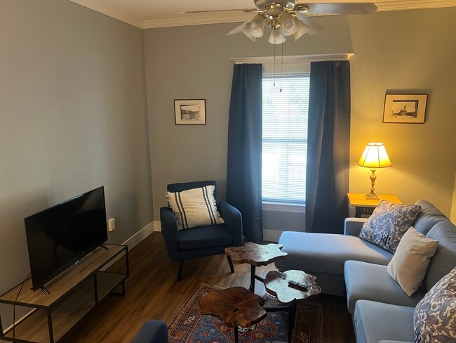 234 Shelburne Rd unit 234 Shelburne Unit 2, Burlington, VT 05401 - photo 5