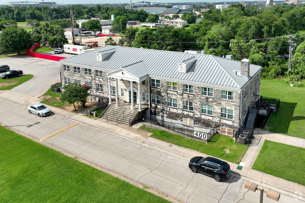 GreatSchools gives Quinn Middle School a 9:1 student-to-teacher ratio.