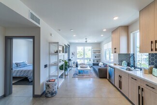 516 S Santa fe Ave, Vista, CA 92084