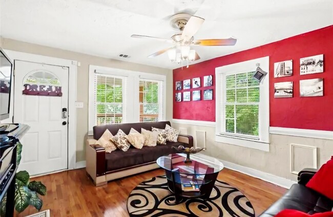 953 Garibaldi St SW, Atlanta, GA 30310 - photo 5