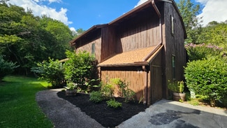 36 Fairway Ln, Peachtree City, GA 30269