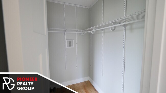 907 W George St unit 3, Chicago, IL 60657 - photo 7