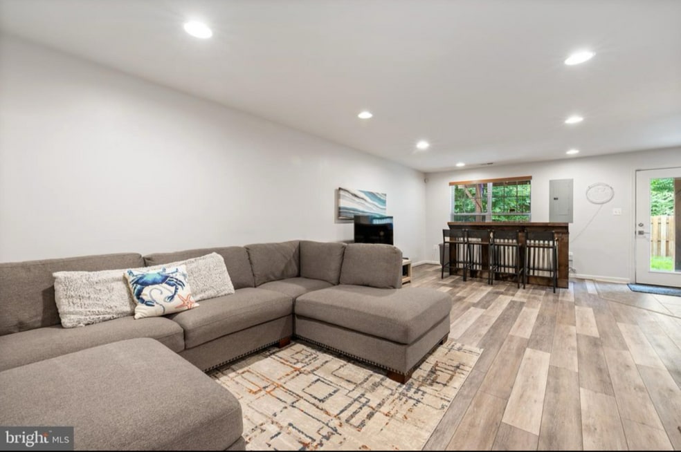 9315 Dawkins Crest Cir unit 9315 Dawkins Crest C, Bristow, VA 20136 - photo 1