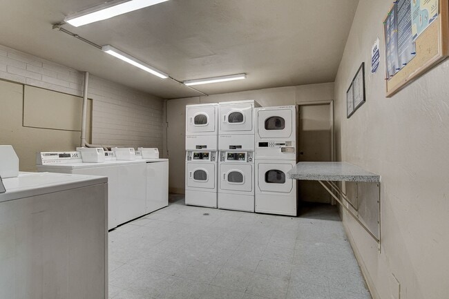 Campus Crossing, Las Vegas, NV 89119 - photo 2