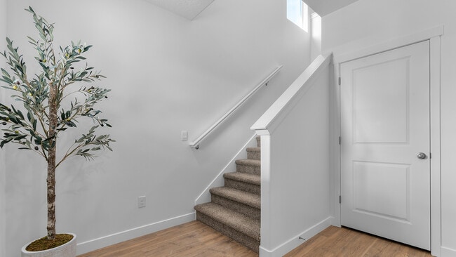 245 E Levengrove Dr, Lehi, UT 84048 - photo 2