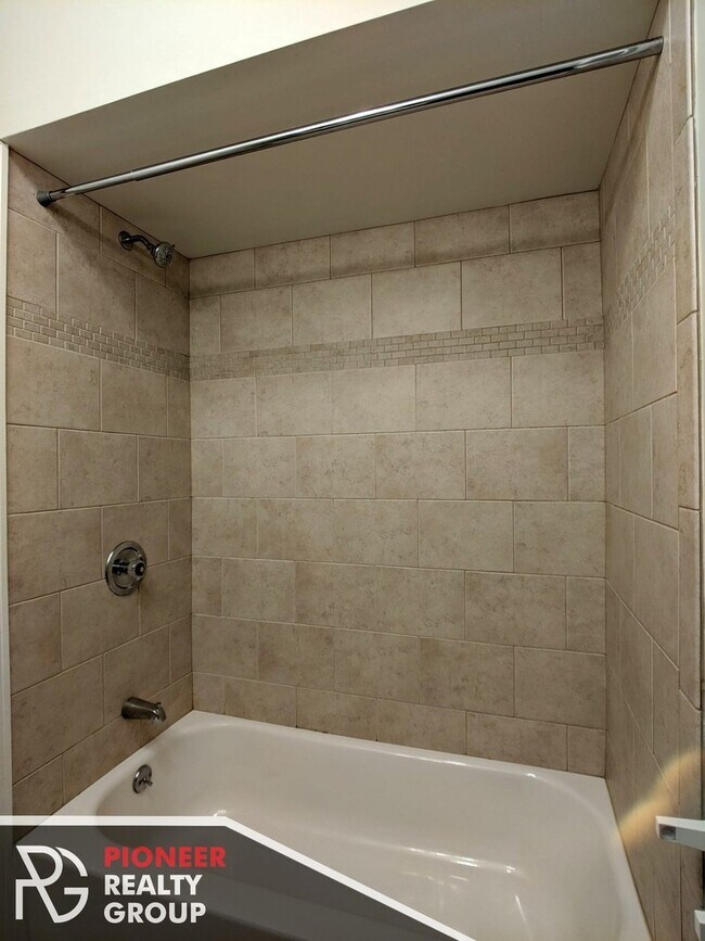 835 W Wolfram St unit 3, Chicago, IL 60657 - photo 7