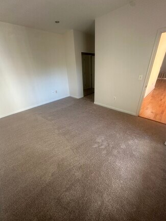 4860 Eisenhower Ave Unit 281, Alexandria, VA 22304