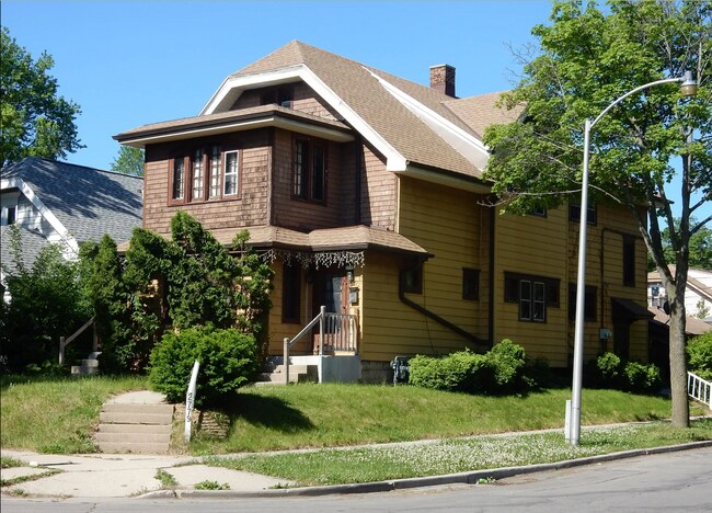 Corner of N 48th & Hadley
