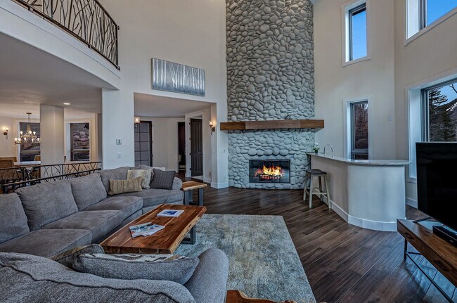 50 N River Rd unit ID1018141P, Snowmass, CO 81654 - photo 3