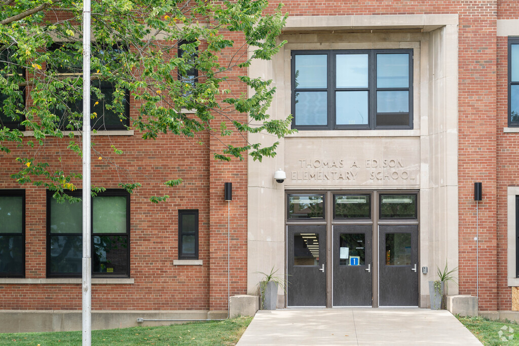 Thomas A Edison Elementary School in Kenmore serves 550 students in grades K-4.