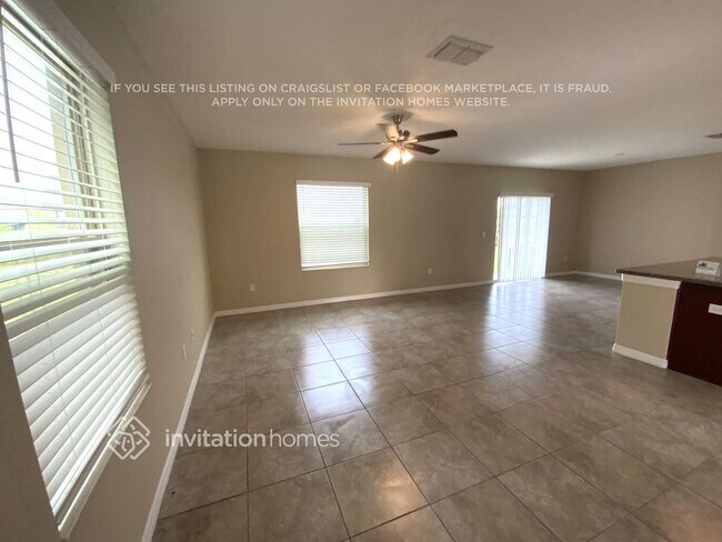 5140 White Chicory Dr, Apollo Beach, FL 33572 - photo 2