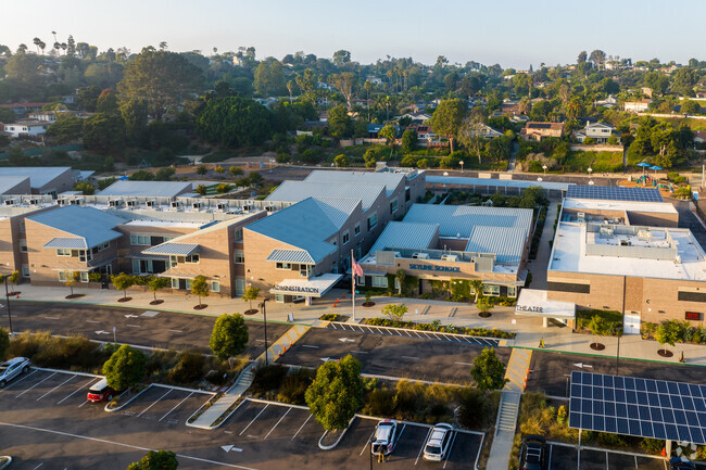 There is planty of parking for parents and staff at Skyline Elementary School.