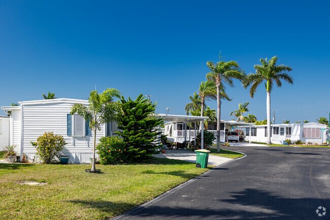 South Naples features several communities of manufactured and mobile homes.