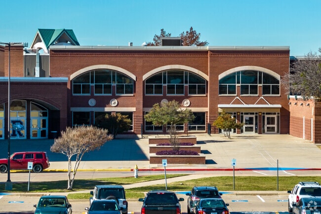 Rowlett High School enrolls students in grades 9-12 and is a part of the Garland ISD in Westwood