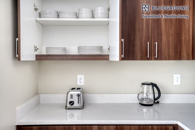 2976 Santos Ln unit FL2-ID1051, Walnut Creek, CA 94597 - photo 7