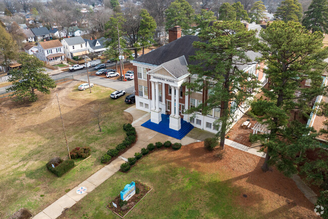 The entrance to Swansboro Elementary School.