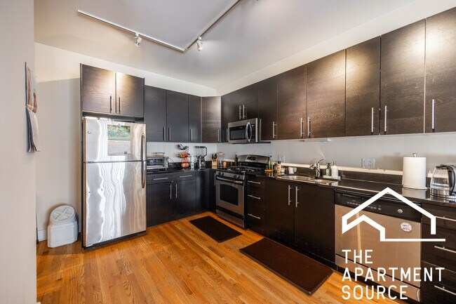 2518 N Willetts Ct unit 2C, Chicago, IL 60647 - photo 5