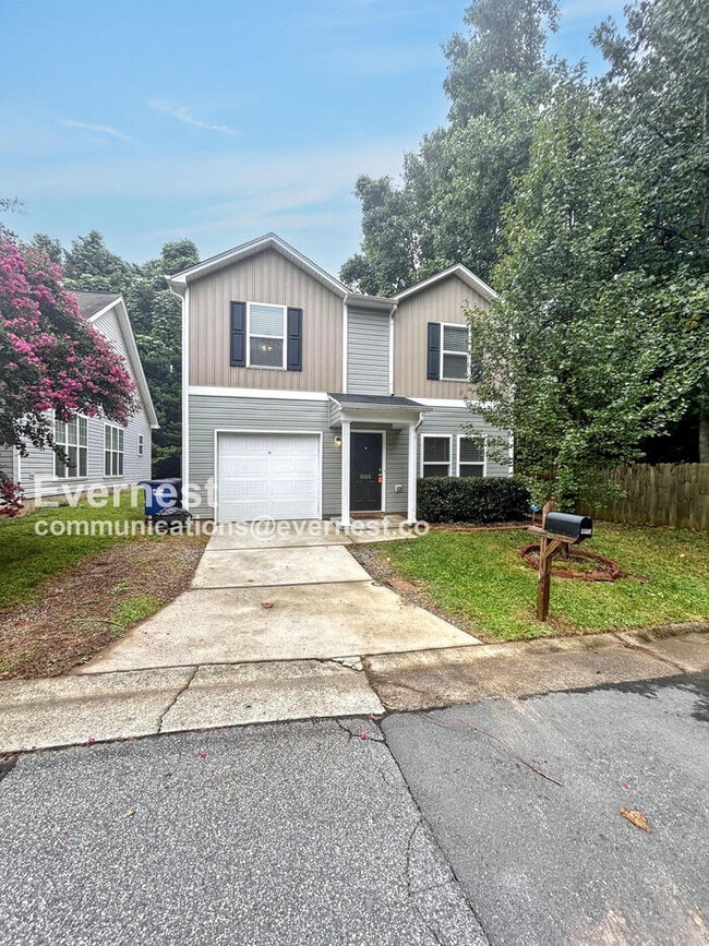 1600 Sandersted Village Cir, Winston-Salem, NC 27103