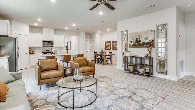 8181 Fir Tree Dr unit 36208494, Milton, FL 32583 - photo 3