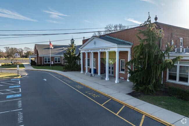 Welcome to Frank Antonides School.