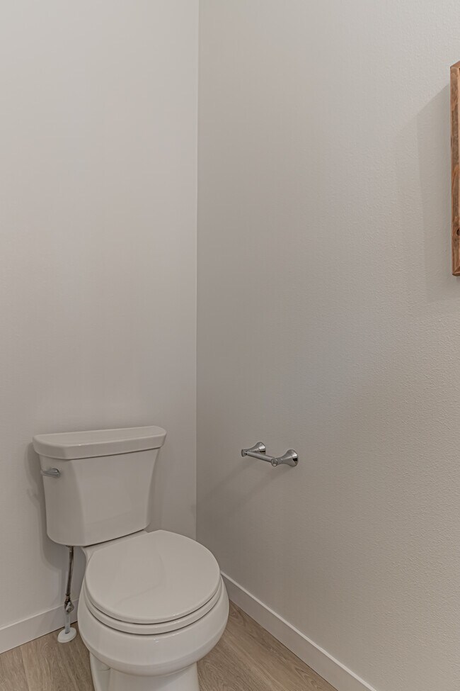 6746 27th St S, Fargo, ND-17.jpg