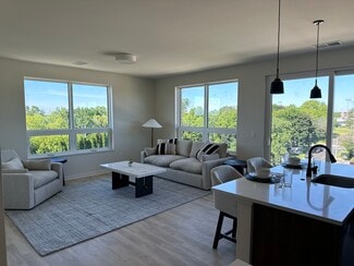 110 S Bristol St, Sun Prairie, WI 53590