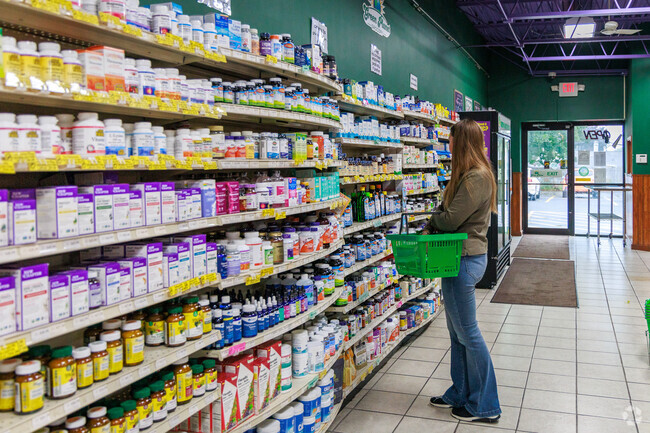 Split Rock residents looking for a fully organic grocery store head to Green Planet Grocery.