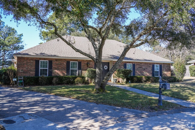 In West Monroe traditional brick homes define many of the older neighborhoods.