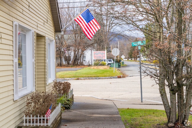 The small towns located within Knowlton Township are quaint and picturesque.