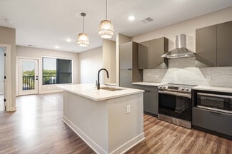 21 W 2nd Ave, Columbus, OH 43201