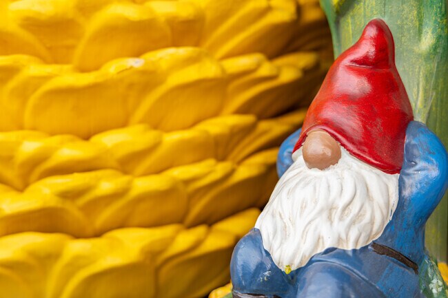 Wilshire Park homes often feature fun decoration.