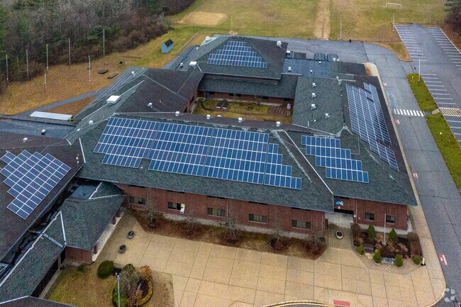 Putnam Middle School is a public school located in Putnam, CT.