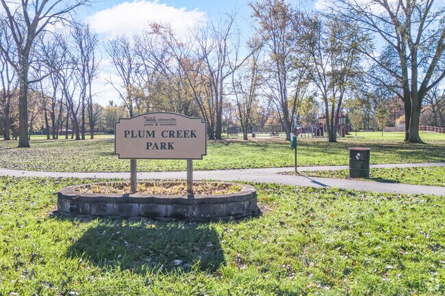 Plum Creek Park has many sporting options in Hartsdale.