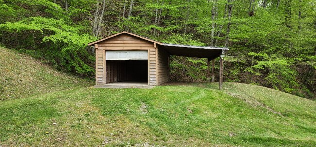 90 Bud Rd, Leicester, NC 28748 - photo 7