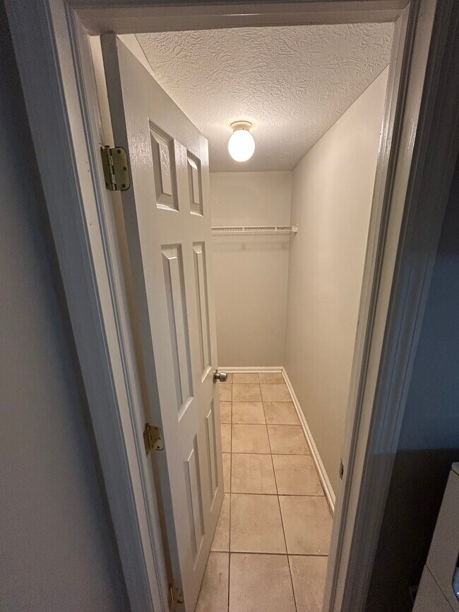 618 Maplewood Ave unit 3, Ambridge, PA 15003 - photo 6