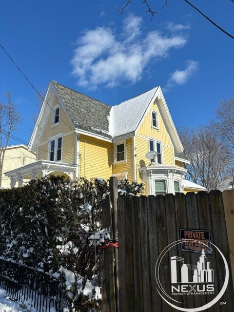 493 Howard Ave Unit 2nd Floor, New Haven, CT 06519