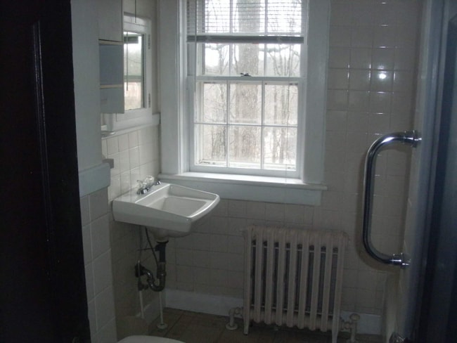 2619 Jefferson Park Cir, Charlottesville, VA 22903 - photo 5