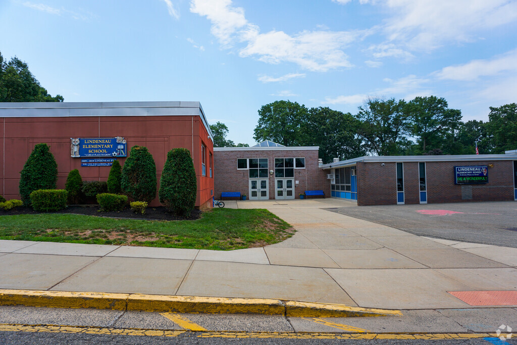 Lindeneau Elementary School serves students living in Edison.