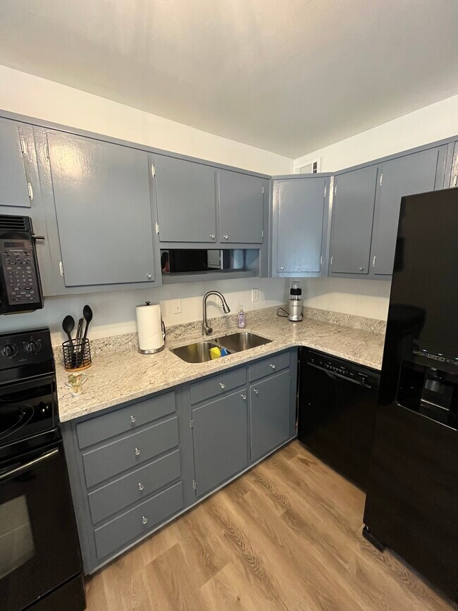 2530 Rolling View Dr SE unit D, Smyrna, GA 30080 - photo 6