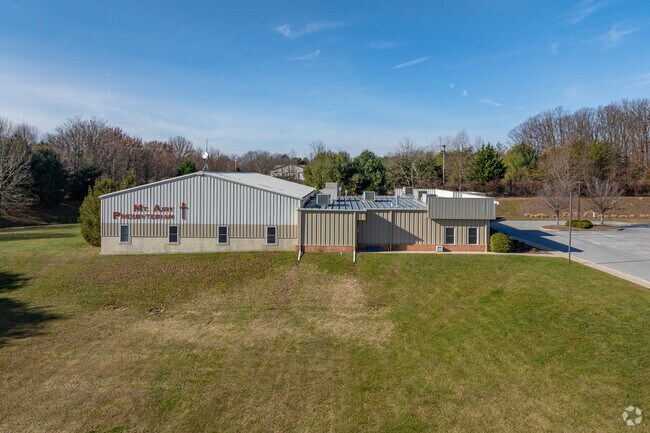 Cornerstone Academy is a private school offering education for grades 6-12.