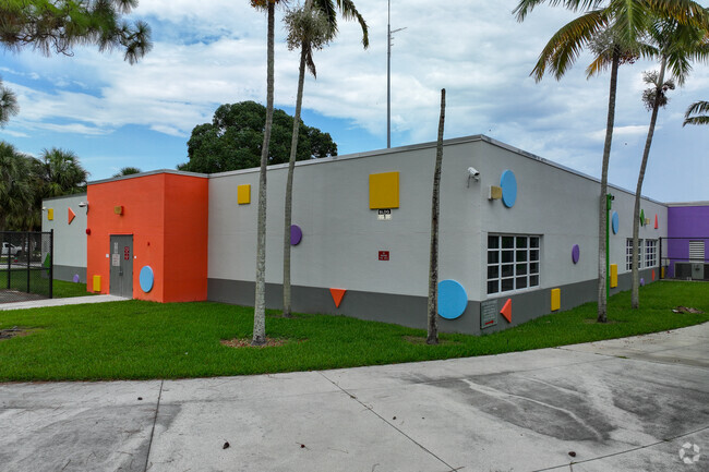 Tradewinds Elementary School has colorful buildings encouraging creativity on Coconut Creek, FL.