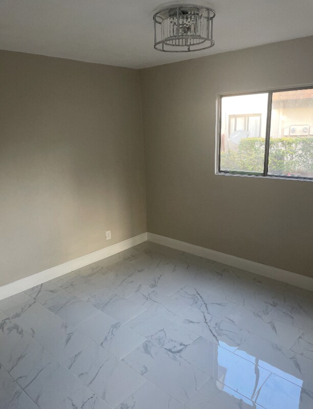 121 San Remo Blvd, North Lauderdale, FL 33068